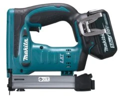 Makita Akku-Tacker DST221RTJ